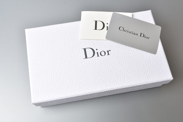 クリスチャン・ディオール　Dior　